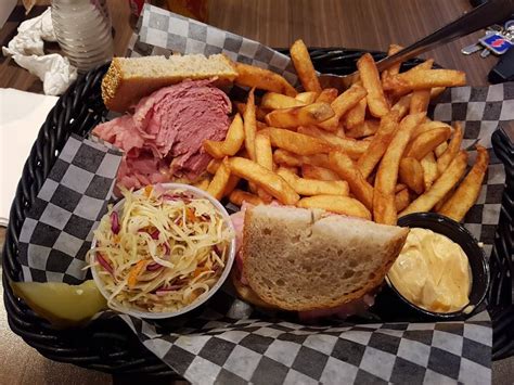 Edward Smoked Meat de Boucherville Carte